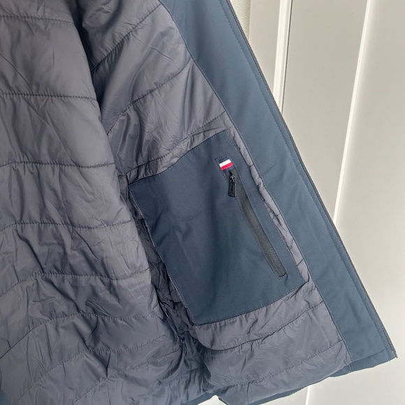 Tommy Hilfiger Men's Performance Hooded Jacket Size XL Color Navy - Picture 14 of 16